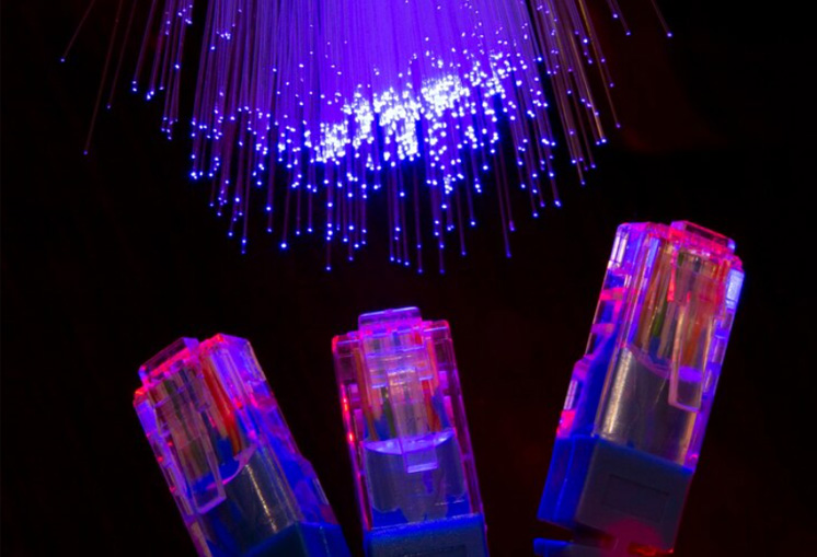 Exploring the Benefits of 400G QSFP DD SR4 for Optical Networks